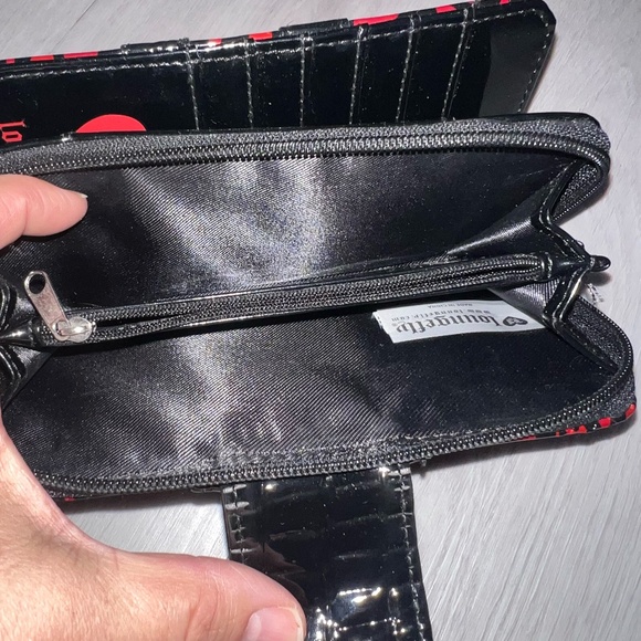 Loungefly Leopard Skull Embossed Dome Purse Bag & Wallet RARE - Has Flaw - Picture 12 of 16